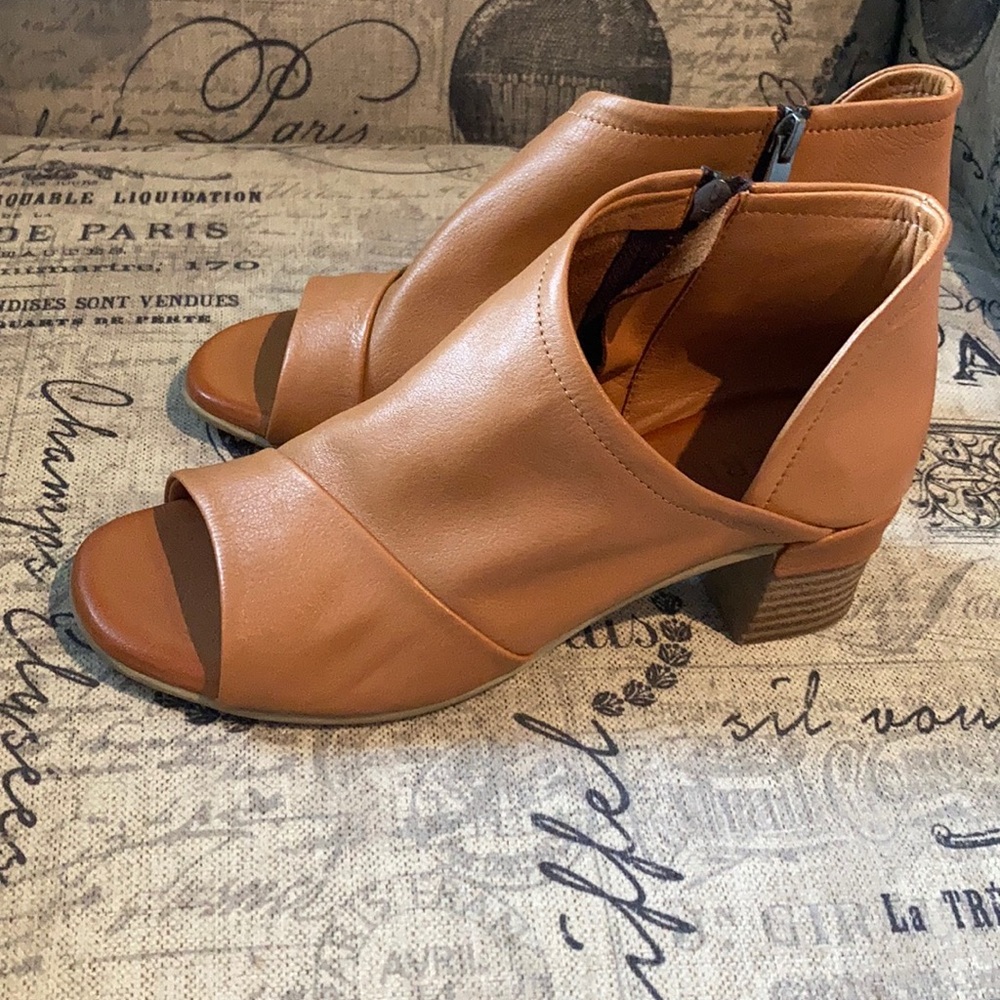New leather Everly shoe